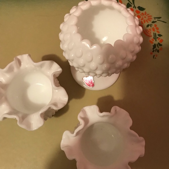 Vintage Fenton White Hobnail Milk Glass ~ Lot of 3 Ball Dishes ~ Ruffled Edges - Picture 2 of 5